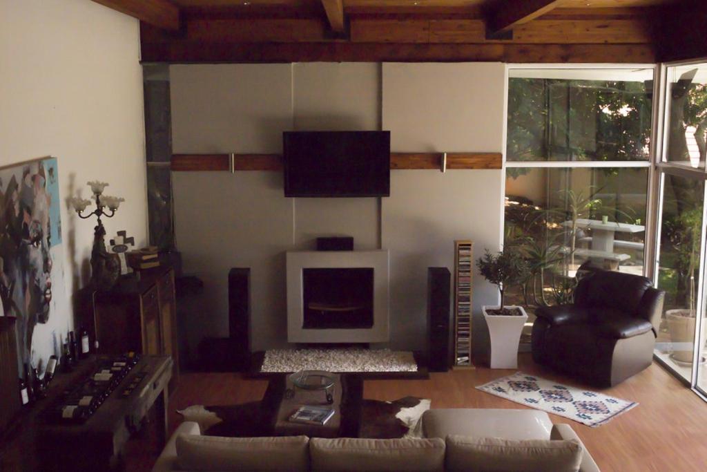 Luxury Upmarket Guesthouse 20 On 4Th Rustenburg Zewnętrze zdjęcie