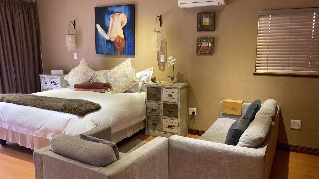 Luxury Upmarket Guesthouse 20 On 4Th Rustenburg Zewnętrze zdjęcie