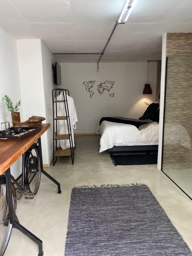 Luxury Upmarket Guesthouse 20 On 4Th Rustenburg Zewnętrze zdjęcie